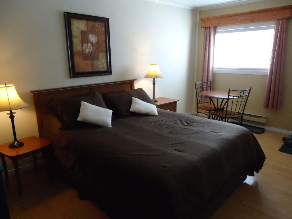 Motel Canadien Trois-Rivieres Bagian luar foto
