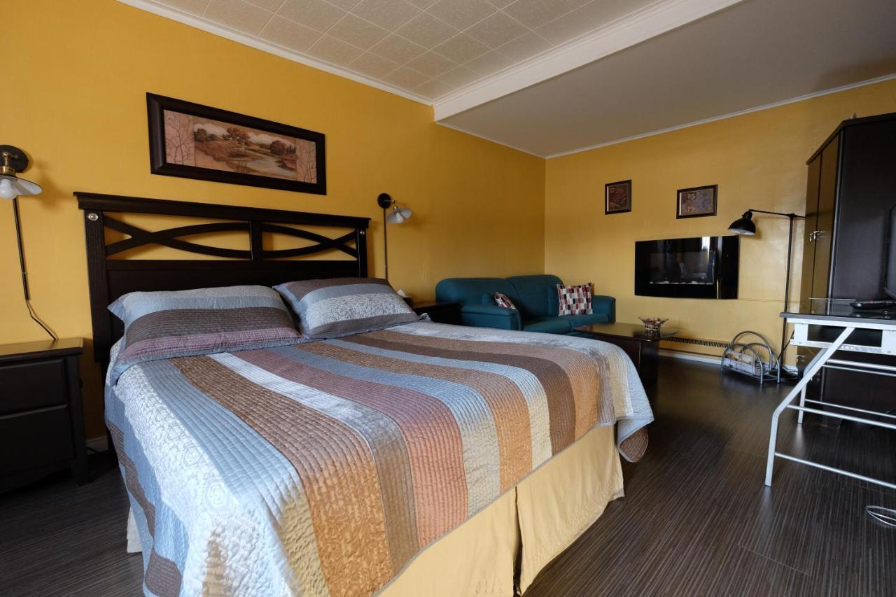 Motel Canadien Trois-Rivieres Bagian luar foto